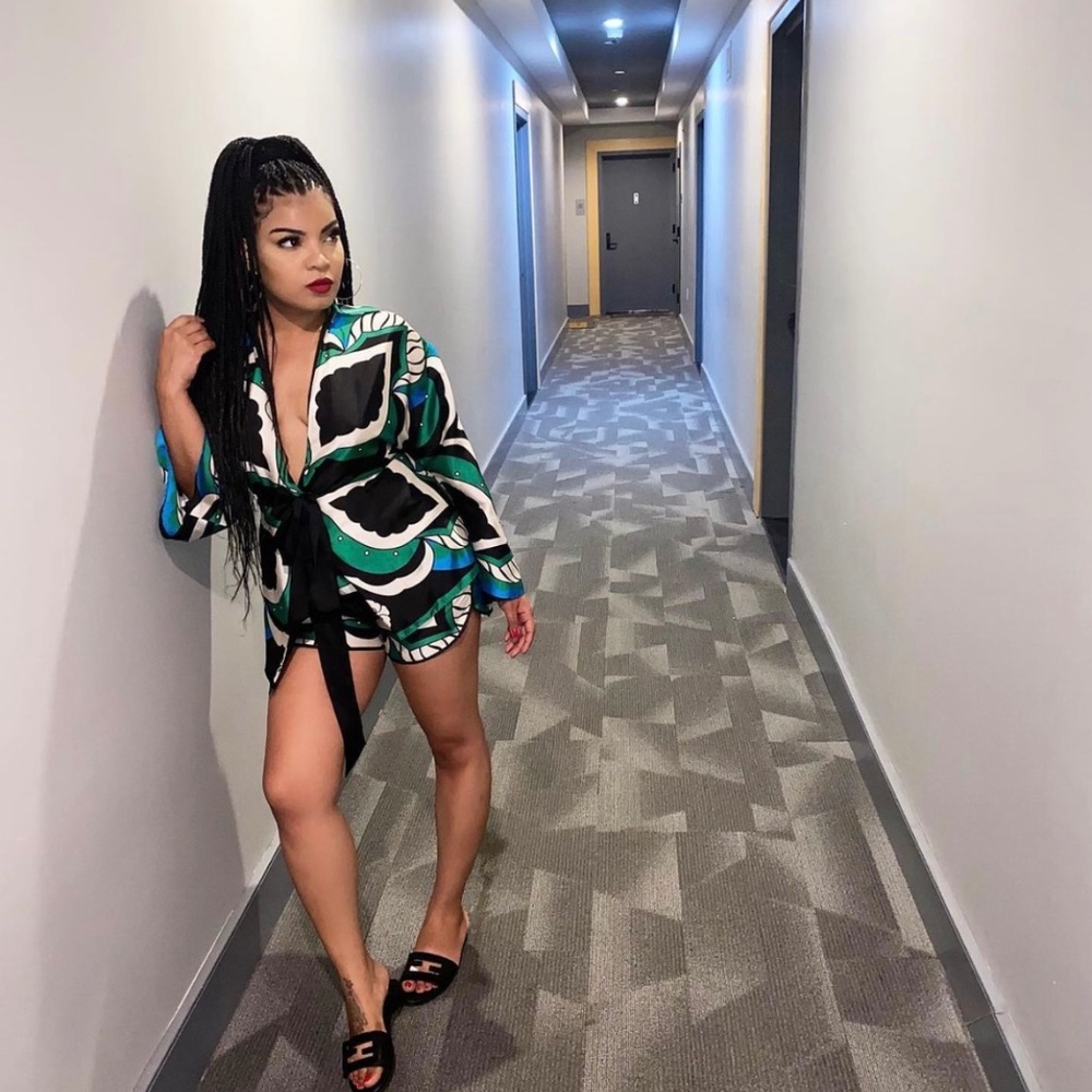 Zara SET-comes with kimona and shorts